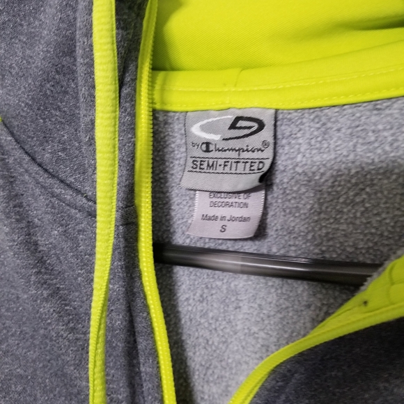 Running Jacket - Picture 2 of 3